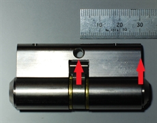 Opmåling af længde på udtaget profilcylinder